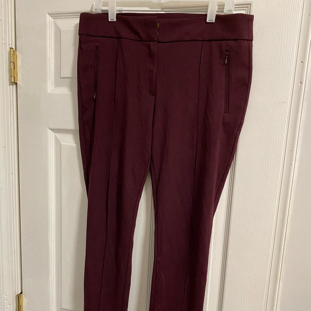 NWT Loft Tapered Pullon Pants In Maroon  size 12